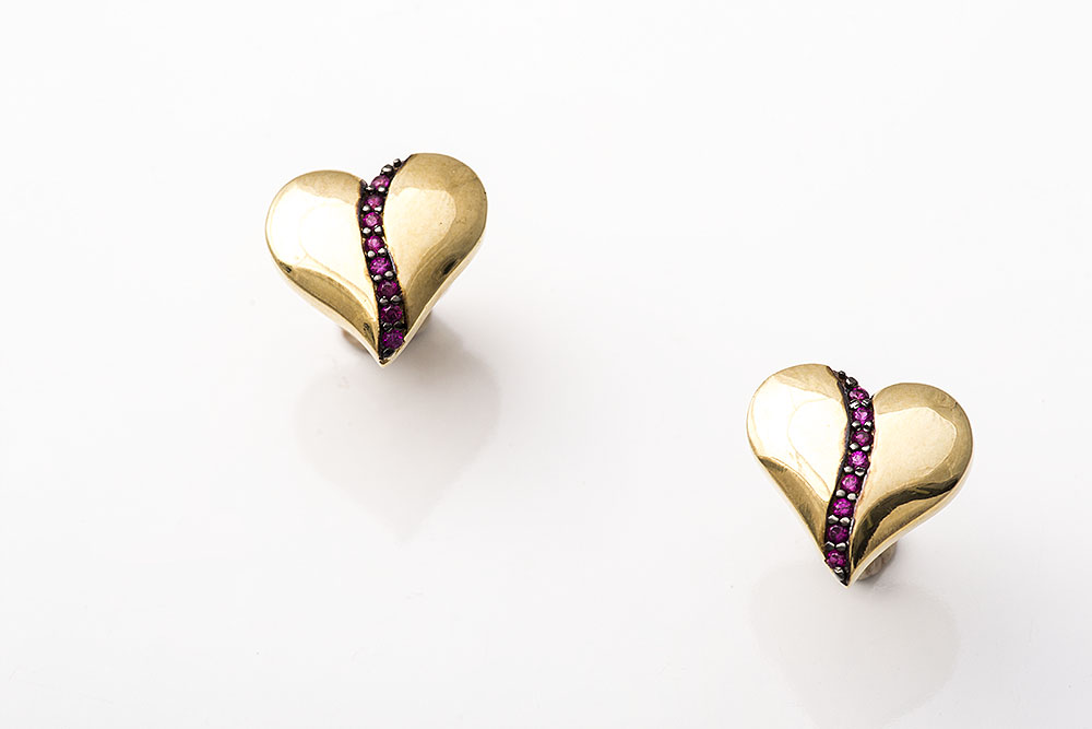 Gold heart earrings K14.